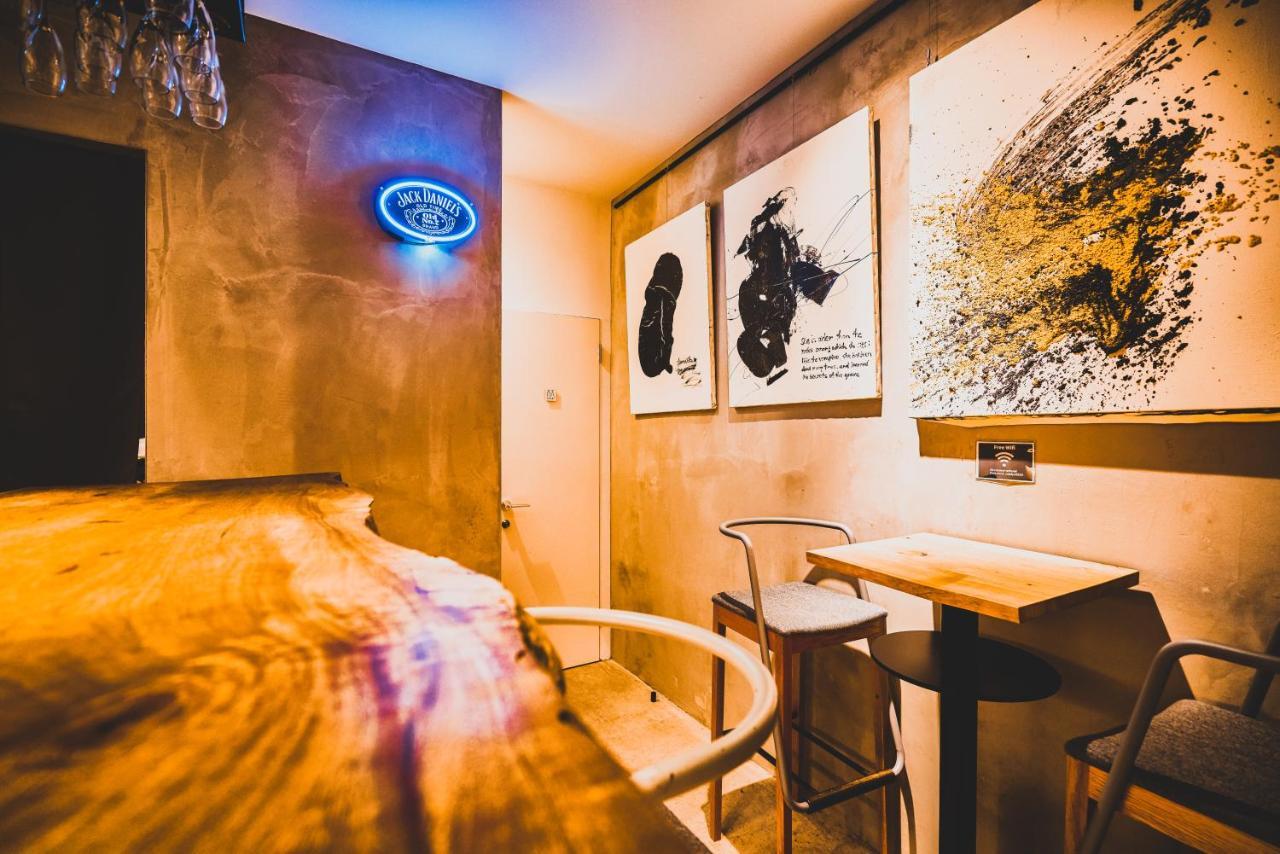 Catalyst Art Hotel Osaka Esterno foto